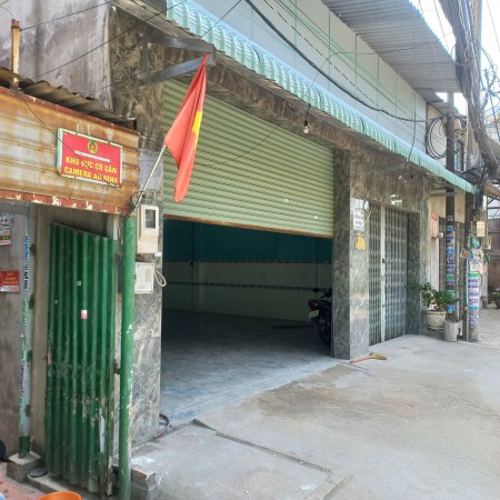 Cho thuê mặt bằng nhà xưởng 500m2 huyện Bình Chánh