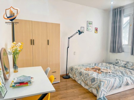1PN TÁCH BẾP FULL NỘI THẤT NGAY CÔNG VIÊN HOÀNG VĂN THỤ - CỘNG HÒA