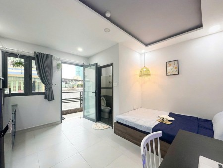 PHÒNG FULL NỘI THẤT BAN CÔNG - QUẬN 10