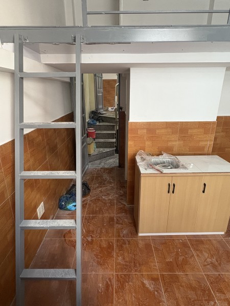 CHO THUÊ PHÒNG TRỌ CÓ GÁC CỬA SỔ VỪA KHAI TRƯƠNG Ở Đ. CMT8 NGAY GA SG, CÁCH ĐH BÁCH KHOA, HUFLIT 1KM