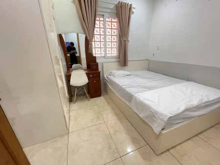  Căn hộ Studio Tách bếp – Full nội thất, cửa sổ thoáng mát ngay trung tâm Quận 4! 