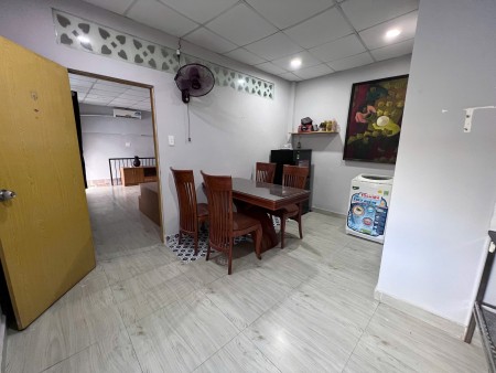 Full Nội Thất Cao Cấp, Nhà Xe Để Được 4 Xe, Ngay Cầu Bông Tiện Sang Q1, Q3, Q2