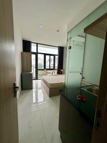 CHO THUÊ PHÒNG 34m2 CỬA SỔ BAN CÔNG THOÁNG MÁT ĐÓN NẮNG Ở BÌNH THẠNH NGAY ĐH HUTECH,HỒNG BÀNG,UEF