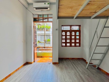 PHÒNG CÓ GÁC BAN CÔNG - FULL NỘI THẤT