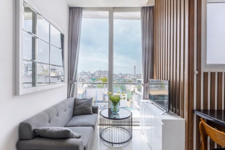 Nhanh tay!! CHDV Cao Cấp Gần Sân Bay - Dạng Studio/1 Phòng Ngủ Ban Công Sáng - Full Nội Thất
