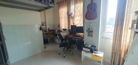 Cho thuê phòng trọ có cửa sổ và ban công thông thoáng tại quận tân bình