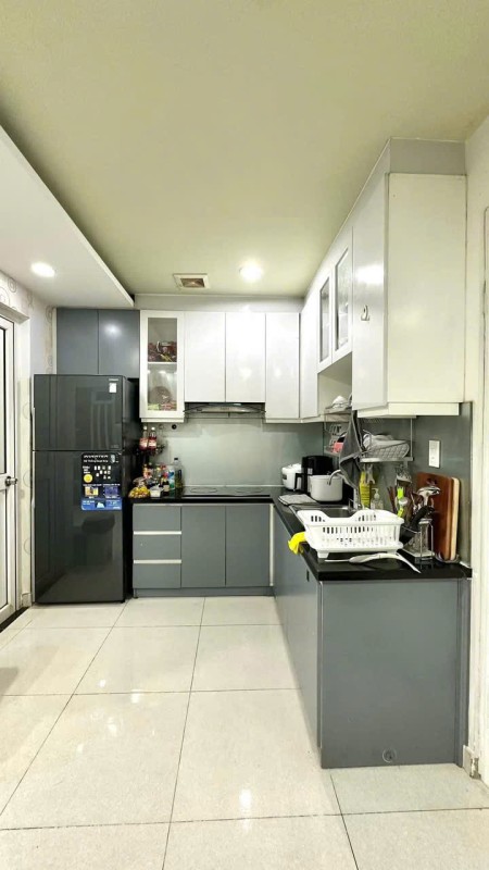 Chung cư Carillon 5, Luỹ Bán Bích, TP: 11tr/tháng, 2p ngủ, nội thất mới