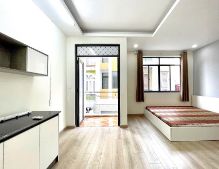 Cho Thuê Phòng Ban Công_Full Nội Thất gần trung tâm Phú Nhuận, giáp Q1, Bình Thạnh
