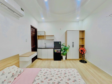 STUDIO FULL NỘI THẤT MỚI TOANH NGAY CÔNG VIÊN LÀNG HOA