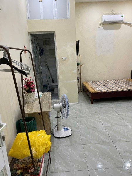 Cho thuê nhà 32m2 khu Kim Mã đầy đủ nội thất