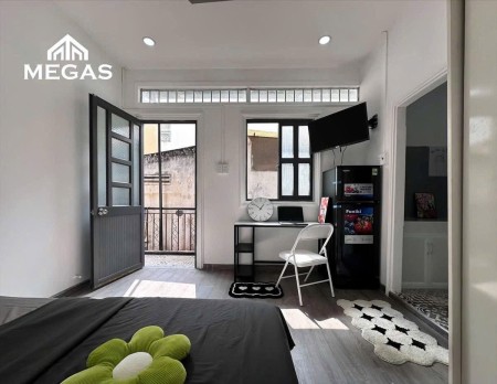 Studio Ban Công_Cửa Sổ Thoáng Mát_Hẻm Ô Tô Yên Tĩnh