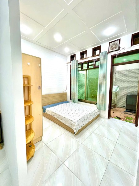 CHO THUÊ CĂN HỘ 40m2 SÂN SAU GIẾNG TRỜI THOÁNG MÁT Ở BẠCH ĐẰNG BÌNH THẠNH GIÁP Q1,Q2 -LH: 0334998413