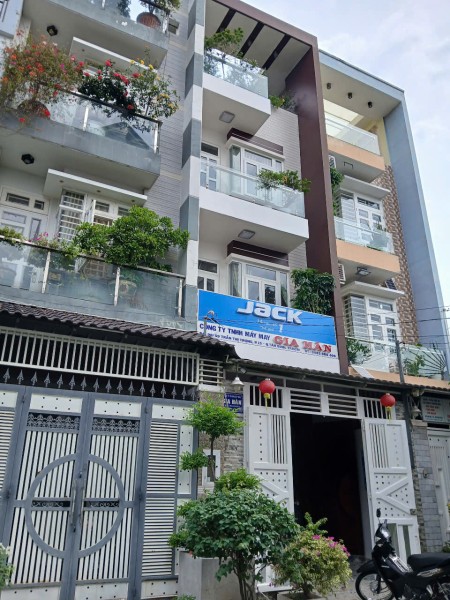 Cho nữ thuê phòng-Nhà riêng chỉ có 4 phòng, cho nữ thuê, diện tích phòng 35m2, chủ không ở chung nhà