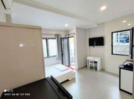 Căn Hộ Ban Công, Thang Máy , Khu Vực An Ninh _ Ngay Phan Xích Long ️