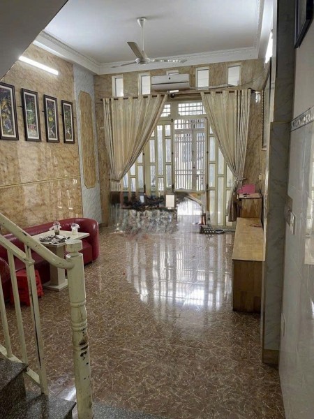 CHO THUÊ NHÀ ĐẸP NC CÓ FULL NỘI THẤT(MÁY LẠNH, TỦ, GIƯỜNG.).BÌNH TÂN. 11TRIỆU/THÁNG. 4x16m. 3PN 2WC.