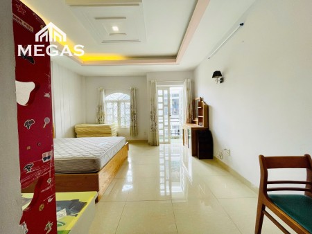  STUDIO CỰC XỊN – GIÁ SIÊU HỜI CHỈ 4.500.000/THÁNG 