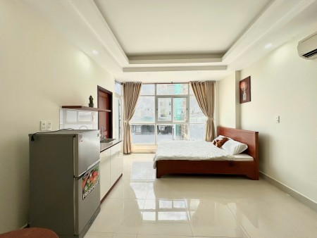 CHO THUÊ CĂN HỘ DỊCH VỤ NGAY SÂN BAY CÓ CỬA SỔ LỚN, KHU AN NINH