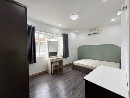 Chung cư Trương Quyền, Phường 6,Quận 3:,2p ngủ,1wc,ban công,NT, 12tr