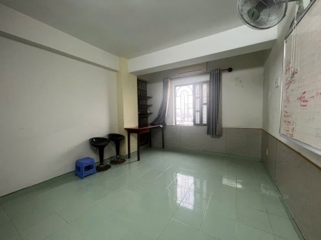 Chung cư A2 Vũ Huy Tấn, P3, Bình Thạnh: 60m2, 2p ngủ, NTCB, 9tr/th