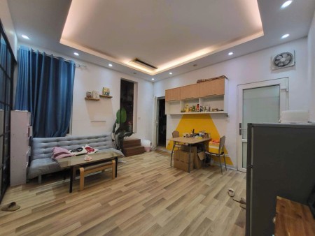 Cho thuê lại căn hộ gần Vincom Bà Triệu