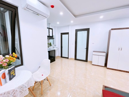  Phòng đơn 30m² – bếp riêng – full đồ 3B ngõ 569 Lạc Long Quân, gần Hồ Tây – HV Hành Chính