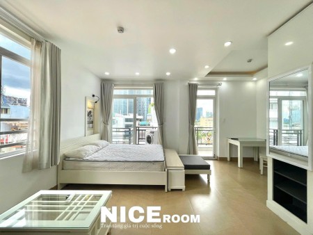 CHO THUÊ CĂN HỘ DỊCH VỤ CỬA SỔ BAN CÔNG VIEW ĐẸP PHÒNG RỘNG SÁT PHÚ NHUẬN QUẬN 1 VÀ CÁC ĐẠI HỌC