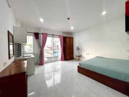 Cho thuê phòng trọ ban công giá ưu đãi sát ĐH Văn Lang cs1 chỉ 500m, 2 phút đi bộ đến công viên 23/9