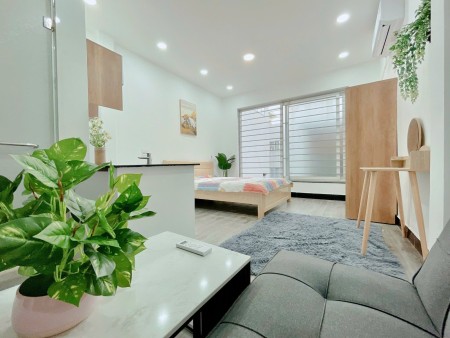 Căn hộ full nội thất có cửa sổ lớn gần cv Hoàng Văn Thụ, gần Hutech, FPT Tân Bình