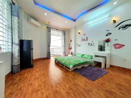 Mình pass lại phòng trọ ở Tân Bình 35m2, ngay chợ Phạm Văn Hai, gần trường ĐH và Sân bay