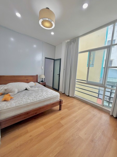 Cho thuê CHDV Q3 - Ban công - Máy giặt riêng - Tách bếp - gần ĐH Hoa Sen, ĐH Kiến Trúc