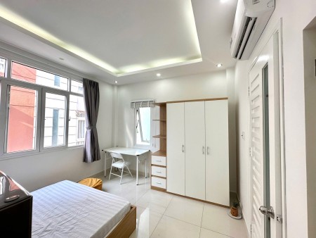 Cho thuê phòng gần Đại Học Kinh Tế - Q3 - gần Hồ Con Rùa - Cửa sổ trời siêu thoáng