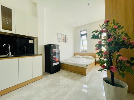 CHO THUÊ CĂN HỘ BẠCH ĐẰNG – STUDIO FULL NỘI THẤT, BAN CÔNG, NHÀ THOÁNG, GIÁP Q1 - NGÃ TƯ HÀNG XANH