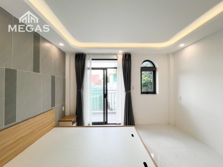PHÒNG BAN CÔNG THOÁNG NGAY MAI CHÍ THỌ GIÁ TỐT, THANG MÁY, MÁY GIẶT RIÊNG