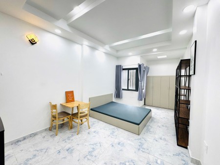 Căn Hộ Dịch Vụ Full Nội Thất, Có Máy Giặt Riêng, Phòng Thoáng, Rộng