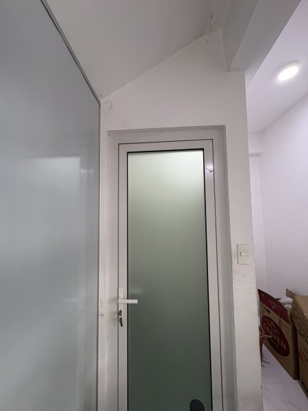 Phòng trọ sạch đẹp có máy lạnh, wc riêng cho 1 nam ở