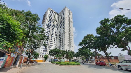 Cho thuê căn hộ 2 PN, 2WC - nội thất cơ bản - ưu tiên khách gia đình