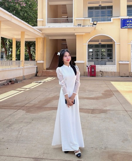 Kim Liên