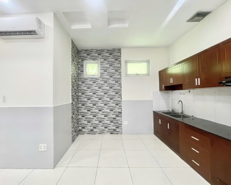  1PN TÁCH BẾP RỘNG RÃI , THOÁNG MÁT