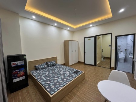 Cho thuê trọ 30m2 tách bếp full đồ hẻm xe hơi ban công rộng