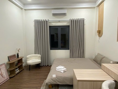 Cho thuê phòng trọ giá rẻ Q1 - gần ĐH VĂN LANG - phòng rộng 30m2 - cửa sổ trời siêu thoáng