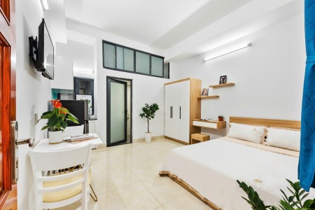 CHO THUÊ PHÒNG FULL NỘI THẤT BAN CÔNG VIEW LANDMARK ở bình thạnh giáp q3,q1 - lh: 0334998413