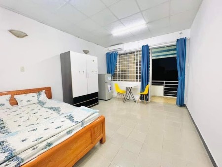 Cho thuê căn hộ full nội thất có thang máy ngay trung tâm Phú Nhuận gần sân bay tiện di chuyển Q1 Q3