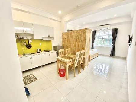 Phòng trọ full nội thất, thang máy, an ninh, ngay Đào Duy Anh Phú Nhuận tiện di chuyển Q1 Q3 sân bay