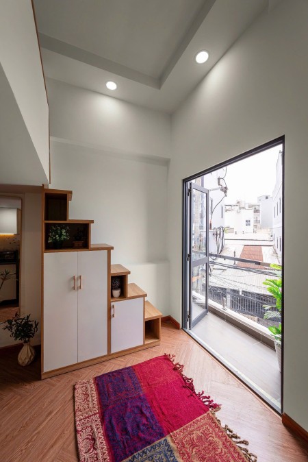 Cho thuê Douplex mới xây đầy đủ nội thất có ban công full view ngay đại học Văn Hiến