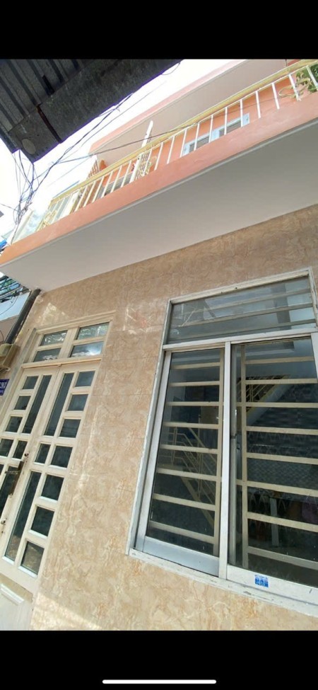 Cho thuê nhà nguyên căn, vào ở ngay, khu vực an ninh, sạch sẽ, gần trường học, cơ quan.