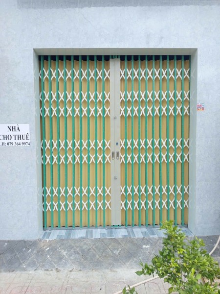Nhà trọ mặt tiền cách SPKT 300m