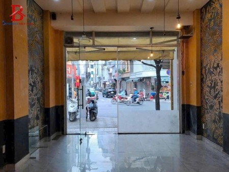 Mặt bằng Quận 10 ngay trung tâm – mặt tiền rộng, vỉa hè thoáng