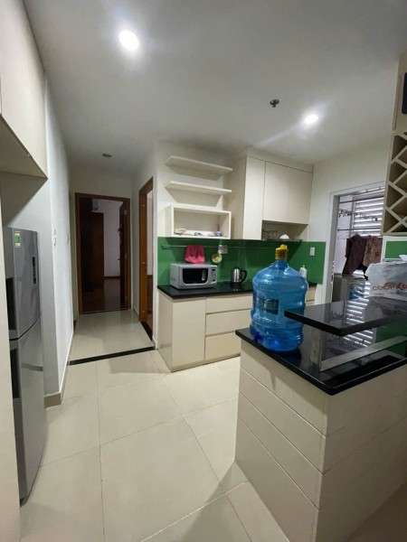 Căn hộ chung cư Ruby,Tân Bình: 2p ngủ, có nội thất, giá 10,5tr/th