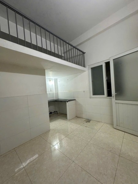 phòng duplex 2tr2, 25m2 sạch sẽ thoáng mát