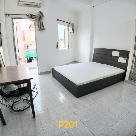Cho thuê phòng ban công đầy đủ nội thất ở Đường 3 tháng 2 quận 10 gần chung cư Hà Đô, cư xá Đô Thành